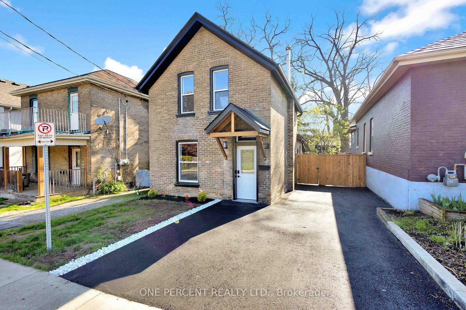 Property Photo:  187 Drummond Street  ON N3S 6A8 
