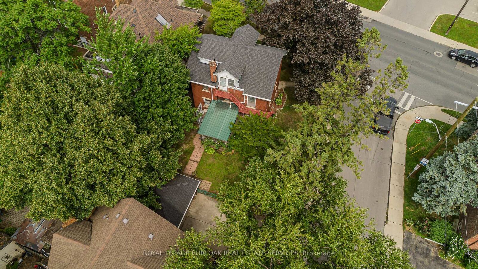 Photo de la propriété:  1088 King Street E  ON L8M 1E3 