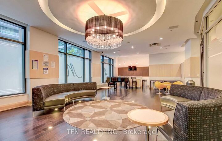 Property Photo:  600 Fleet Street 2906  ON M5V 1B7 