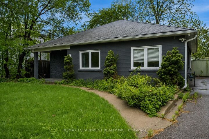 Property Photo: 16 Woodward Avenue ON L6V 1K1