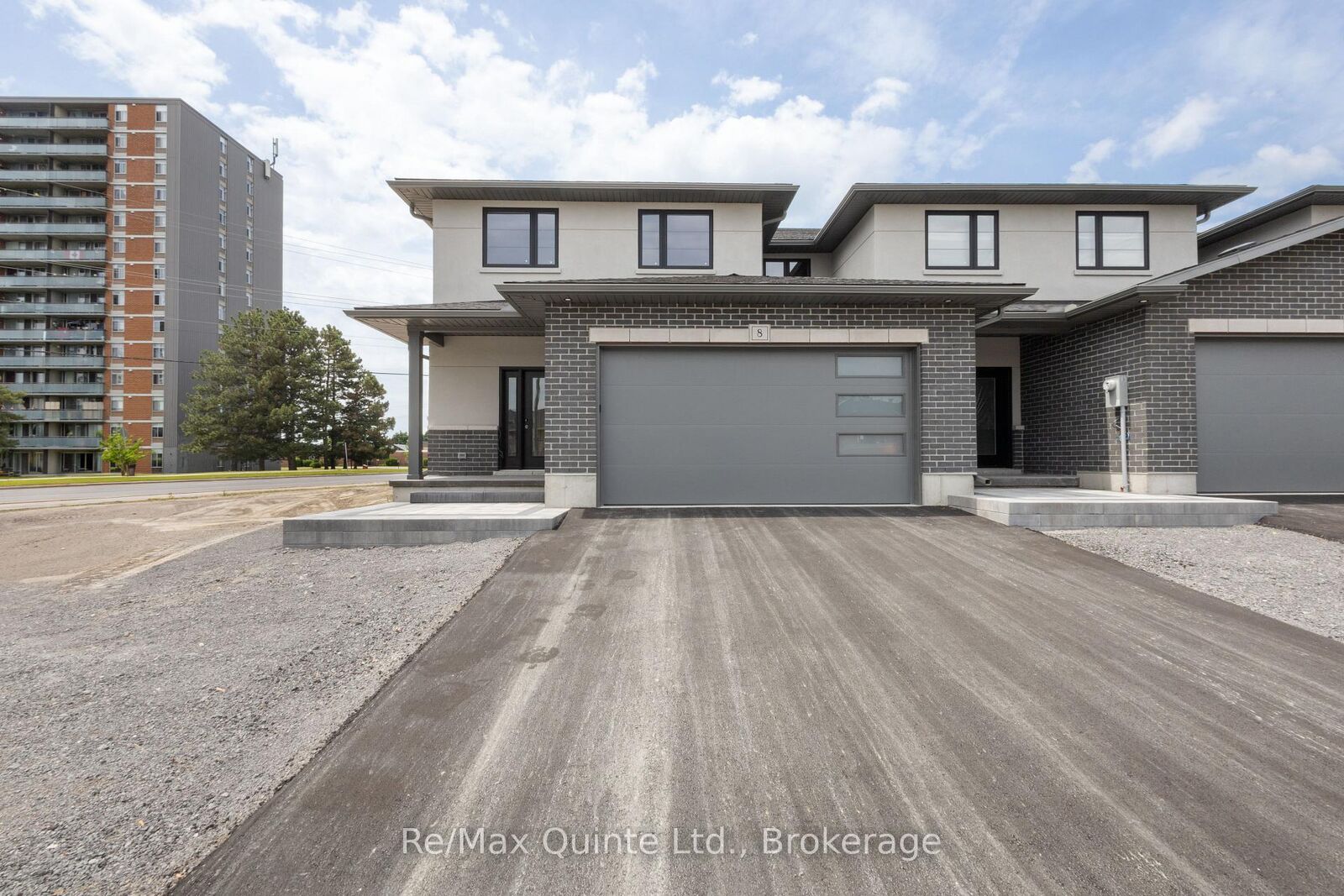Property Photo: 8 Stinson Avenue ON K8P 5N9
