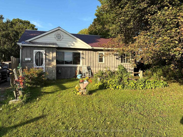 Property Photo:  370 Foster Street  ON N0G 2L1 