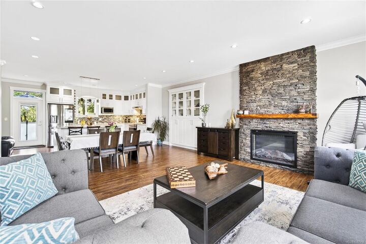 Property Photo: 3115 Uplands Dr BC V9T 2S9