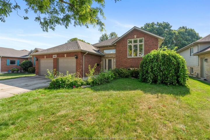 Property Photo: 102 Joanne Court ON N8H 5N5