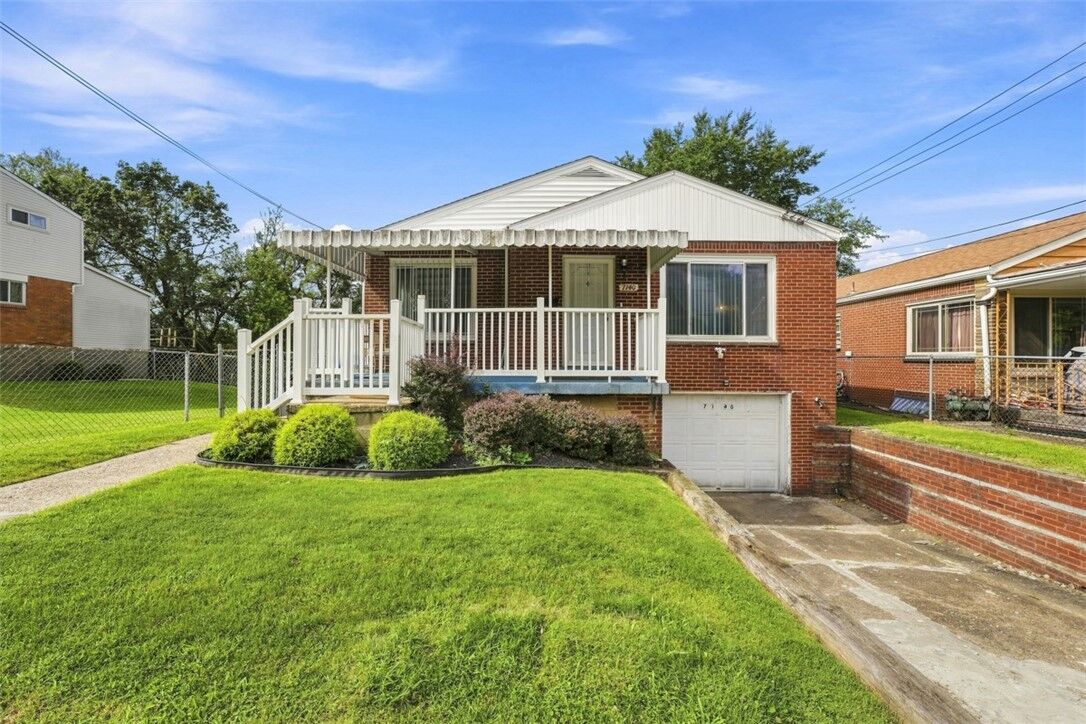 Property Photo:  7140 Ross Garden Rd  PA 15206 