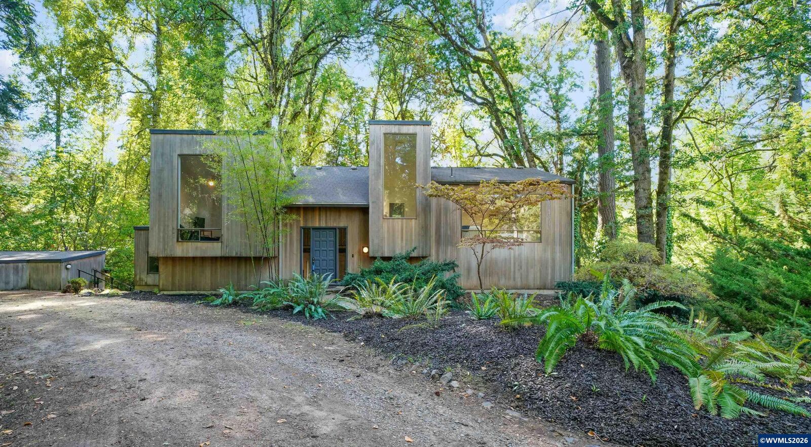 Property Photo: 4298 River Rd S OR 97302