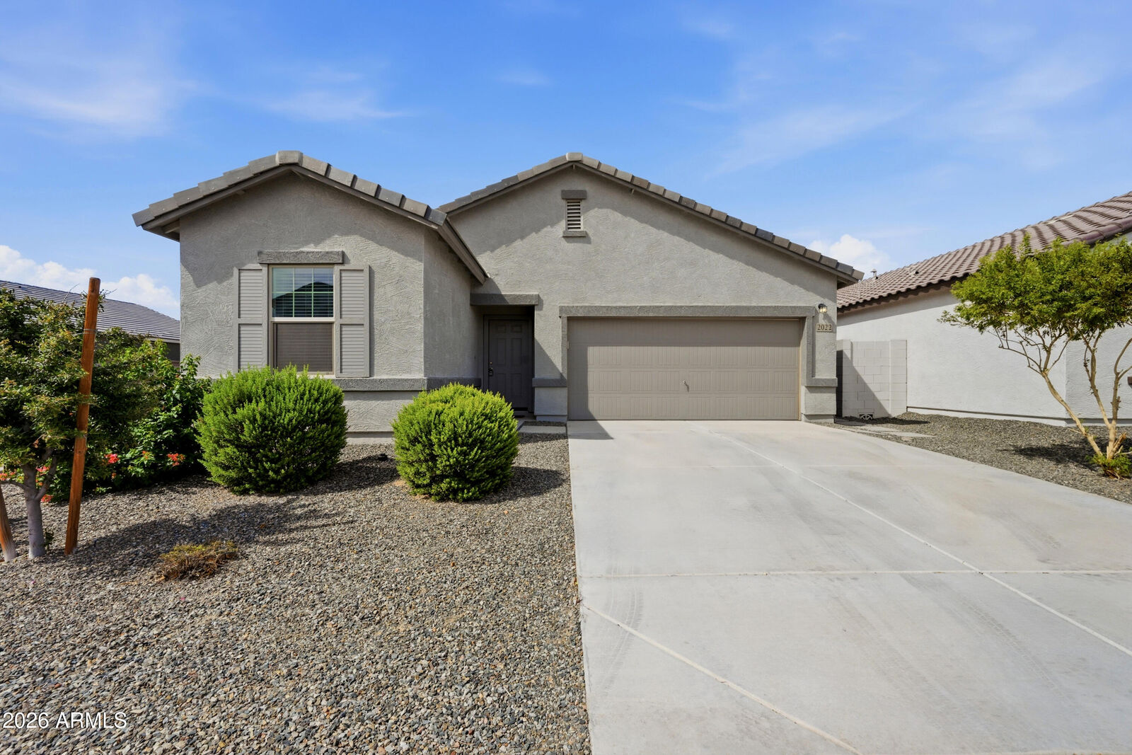 Property Photo: 2022 E New Bonnet Lane AZ 85140