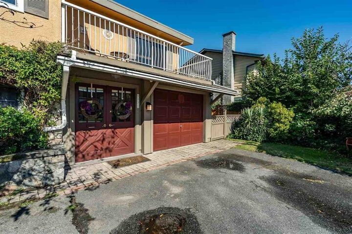 Property Photo: 5531 Maple Crescent 5529 BC V4K 1G3