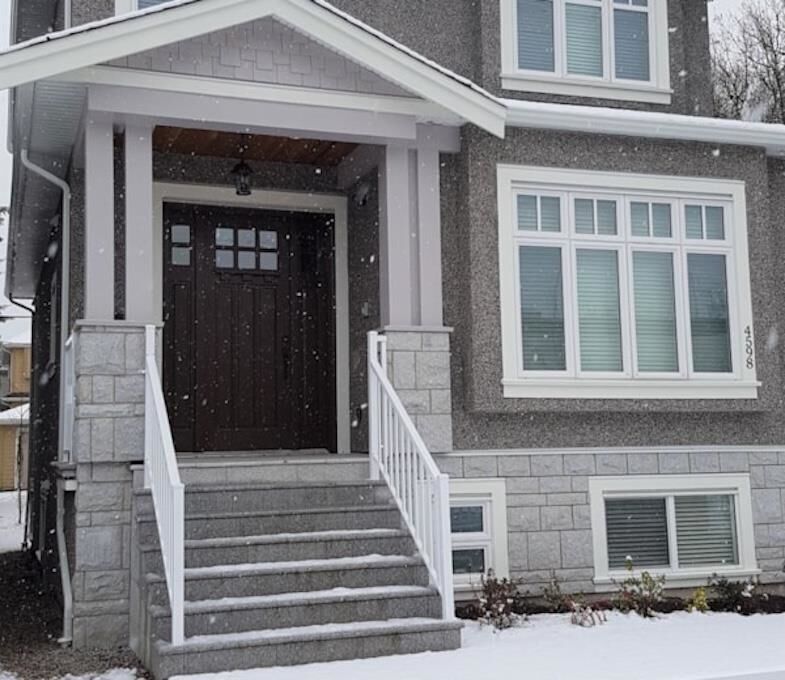 Property Photo:  4596 Ontario Street  BC V5V 3H3 