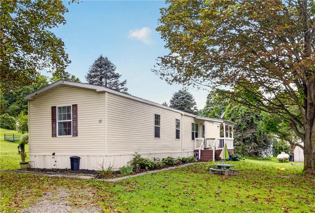 Property Photo:  10 Colleen Drive  NY 13864 