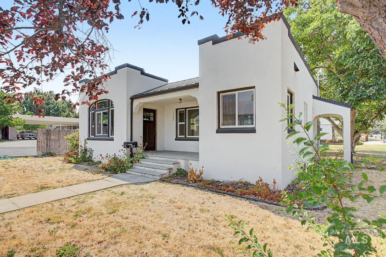 Property Photo: 1202 9th Street WA 99403