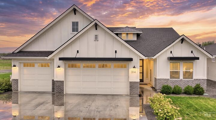 Property Photo:  314 S Hamlin Lane  ID 83616 