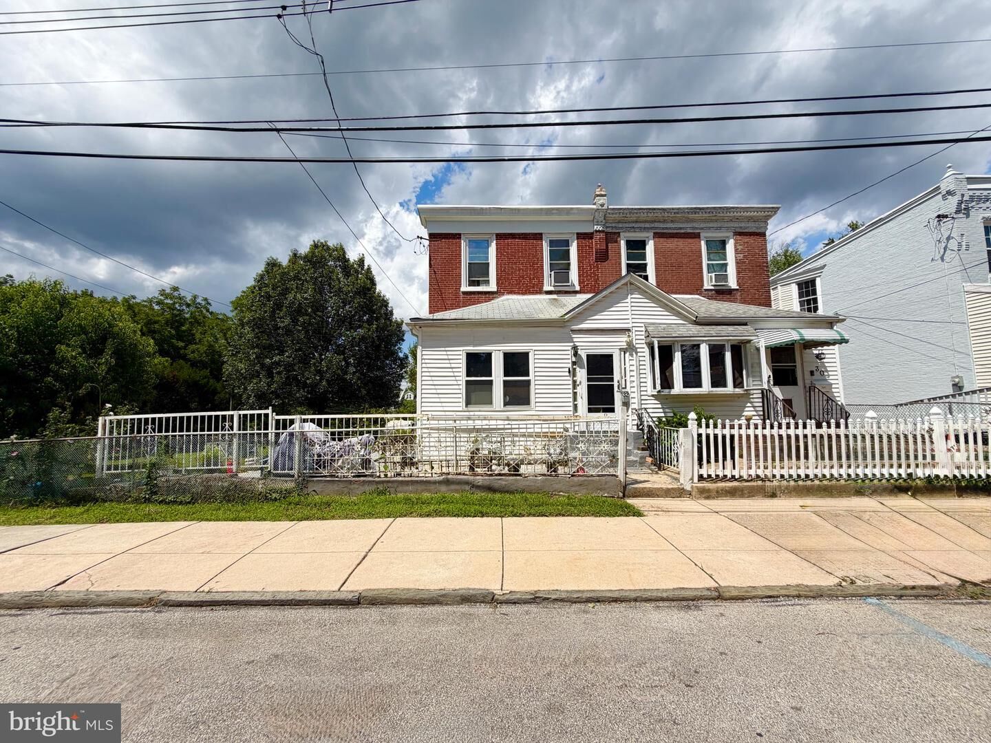 Property Photo: 32 S 12th Street PA 19023