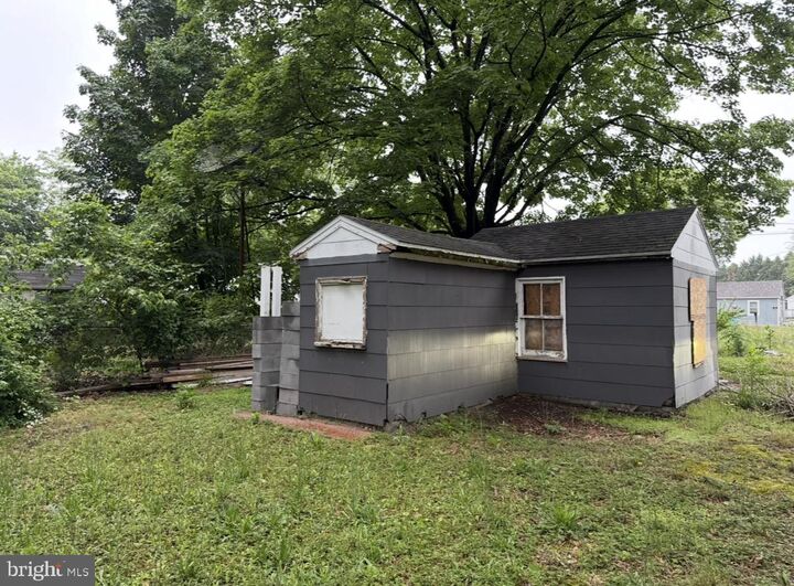 Property Photo:  322 Cherry Way  MD 21804 