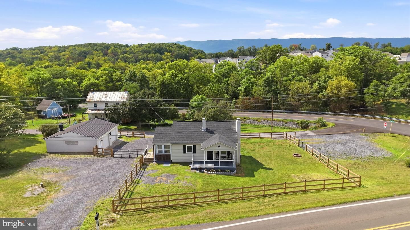 Property Photo: 1131 John Marshall Highway VA 22657