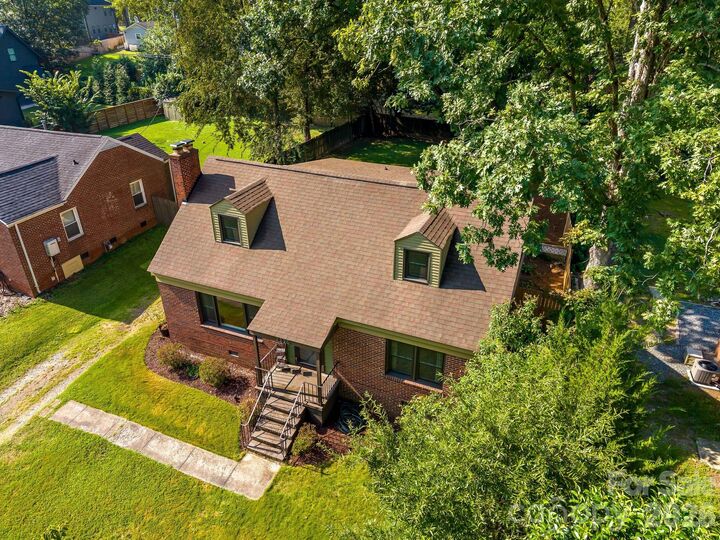 Property Photo:  2220 Arnold Drive  NC 28205 