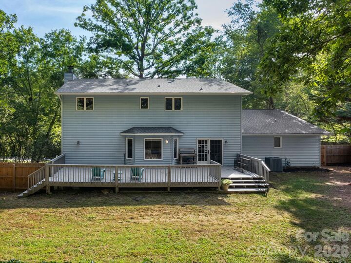 Property Photo:  30 S Oaks Circle  NC 28806 
