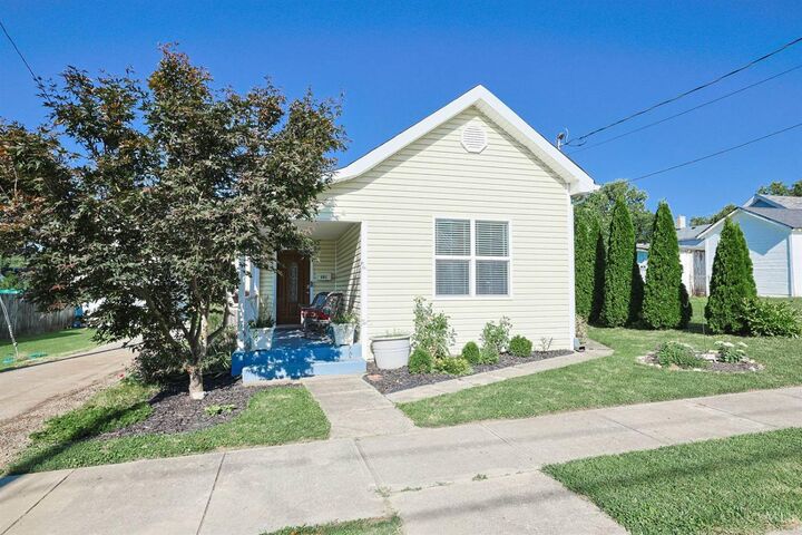 Property Photo:  101 S Bowles Street  IN 47060 