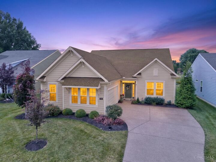 Property Photo: 3781 Fairmount Circle OH 45245