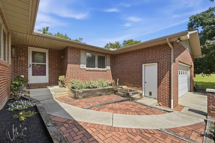 Property Photo:  5421 Harrisburg Georgesville Road  OH 43123 