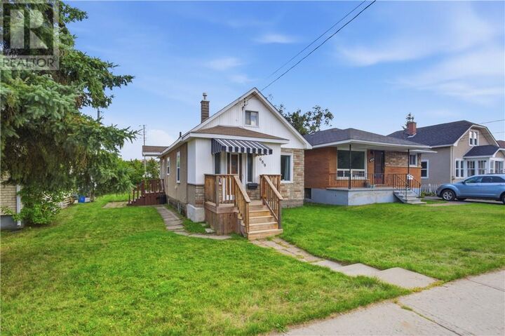 Property Photo:  689 Ontario Street  ON P3E 4K8 