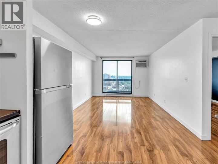Property Photo:  150 Park 1911  ON N9A 7A2 