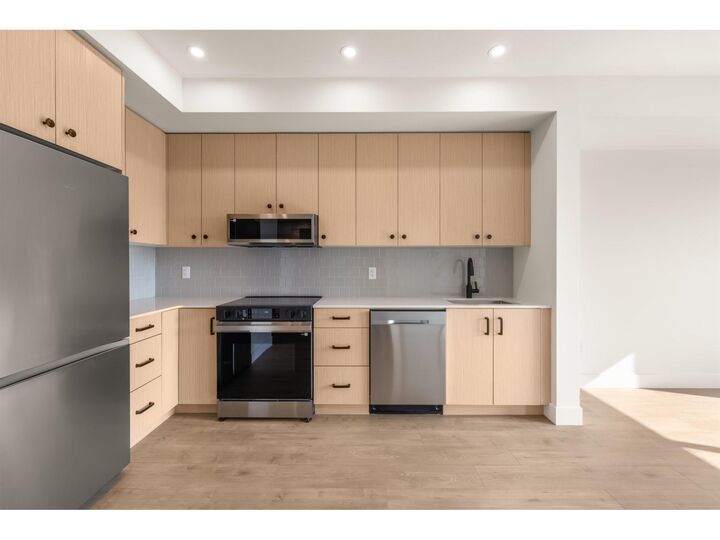 Property Photo: 32528 Simon Avenue 311 BC V0V 0V0