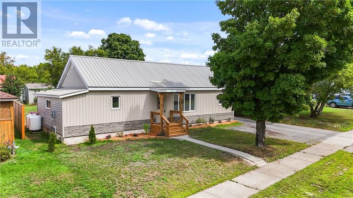 Property Photo:  150 King Street  ON P0P 1P0 