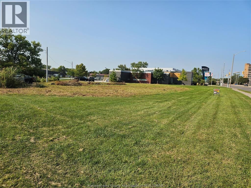 Property Photo:  1390 Matthew Brady Boulevard  ON N8S 4R6 
