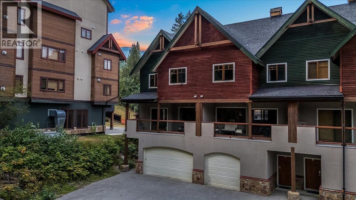 Property Photo: 1003 Mountain View Road E BC V0G 1Y0
