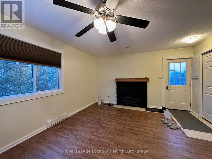 Property Photo:  15 Dawson Drive 11  ON L9Y 5B4 