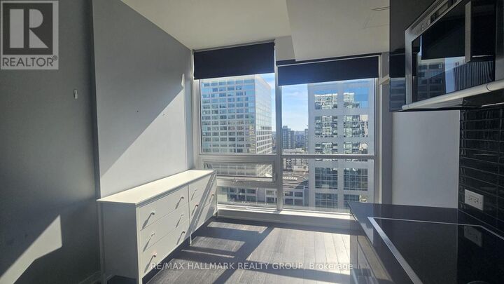 Property Photo:  199 Slater Street 1704  ON K1P 0C8 