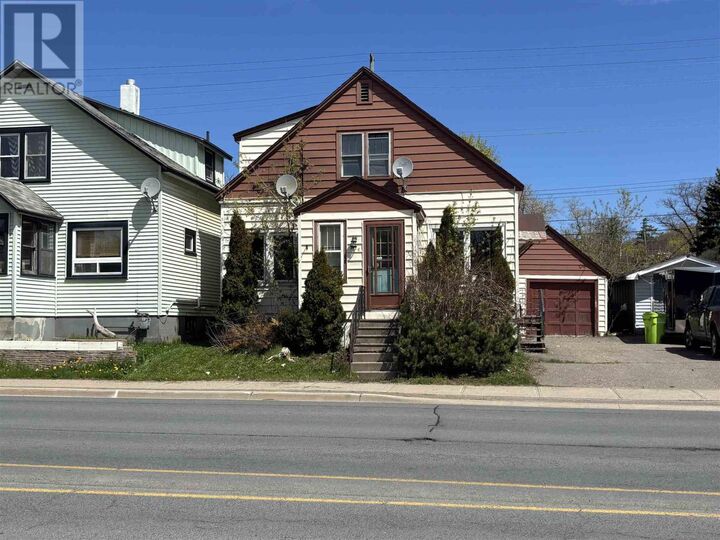 Property Photo:  904 Wellington St  ON P6A 2N5 