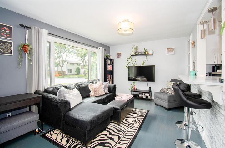Photo de la propriété:  543 Melrose Avenue West  MB R2C 1P4 