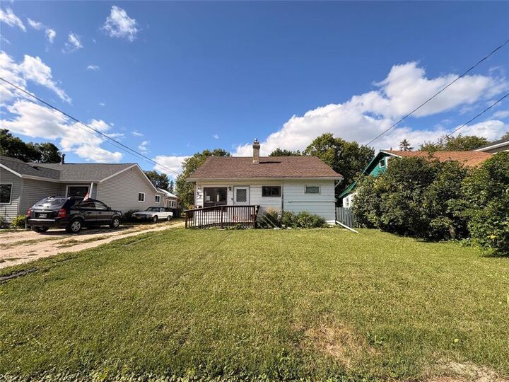 Property Photo: 37 Sadler Avenue MB R2M 1N6