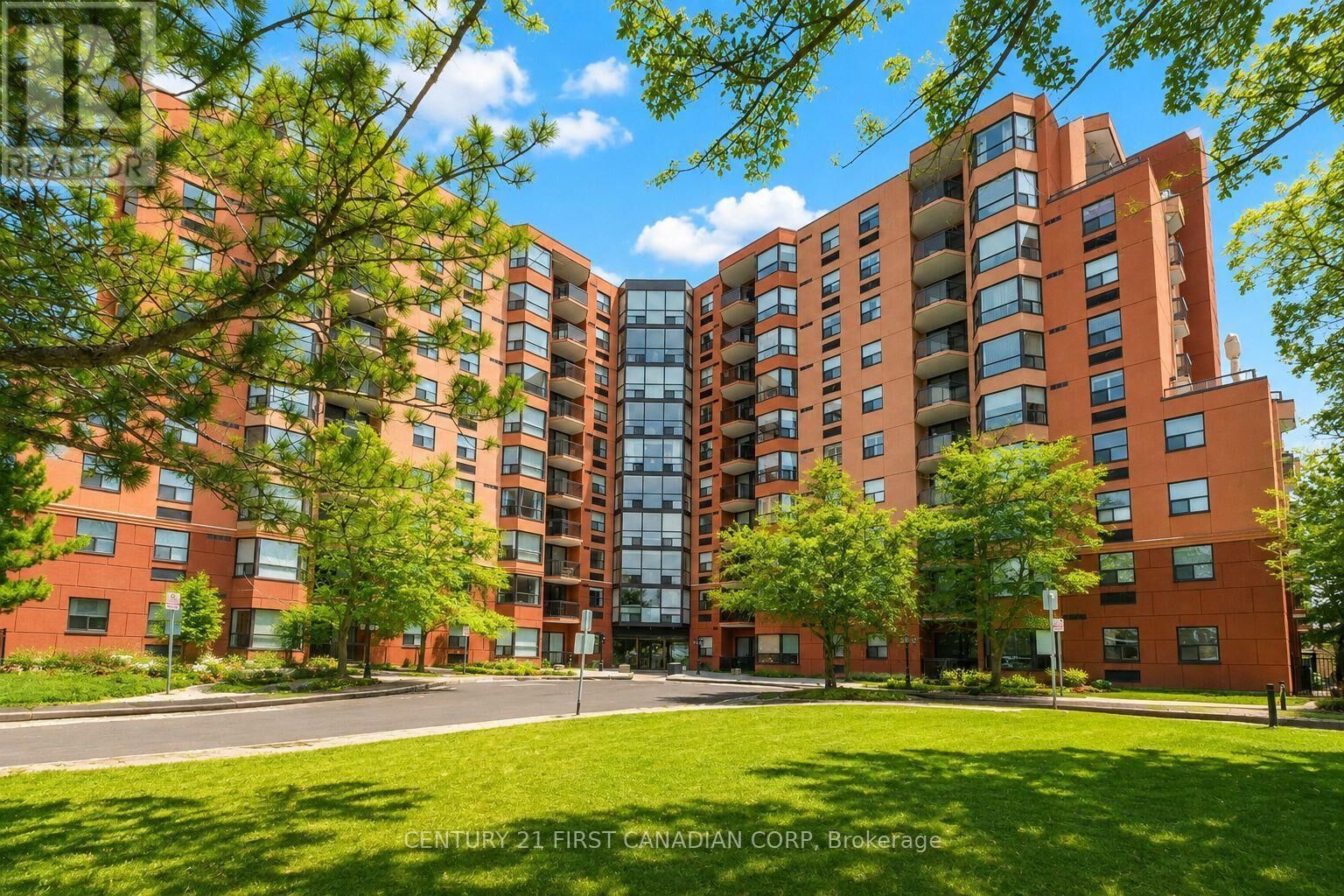 Property Photo: 600 Talbot Street 810 ON N6A 5L9