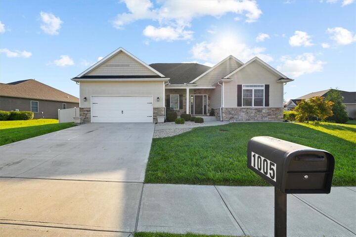 Property Photo:  1005 Haverhill Drive  OH 45373 
