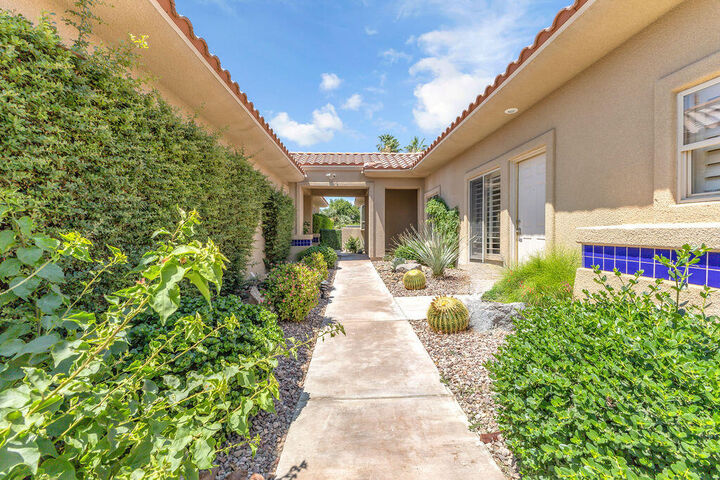 Property Photo:  93 Kavenish Drive  CA 92270 