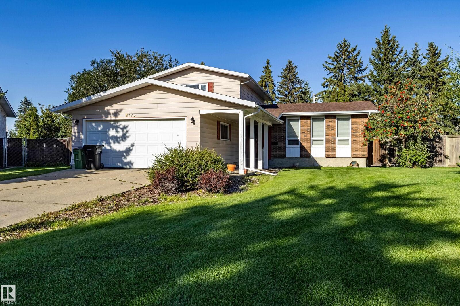 Property Photo:  8743 179 Street NW  AB T5T 0X4 