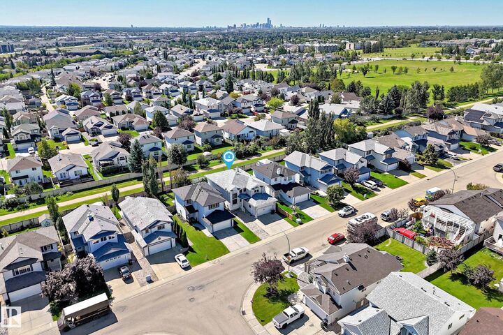 Property Photo: 4711 152 Avenue NW AB T5Y 3B7