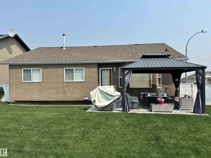 Property Photo:  4452 40 Street  AB T7A 1V9 