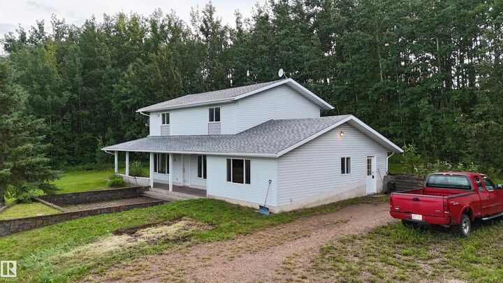 Property Photo:  660007 Rge Road 224 85  AB T9S 1B4 