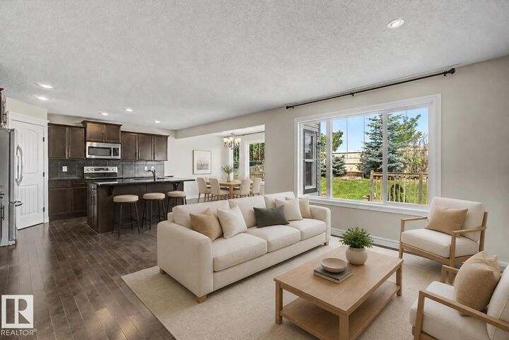 Property Photo:  15868 10 Avenue SW  AB T6W 2H2 