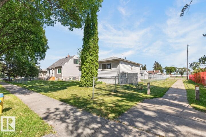 Property Photo:  12309 128 Street NW  AB T5L 1C6 