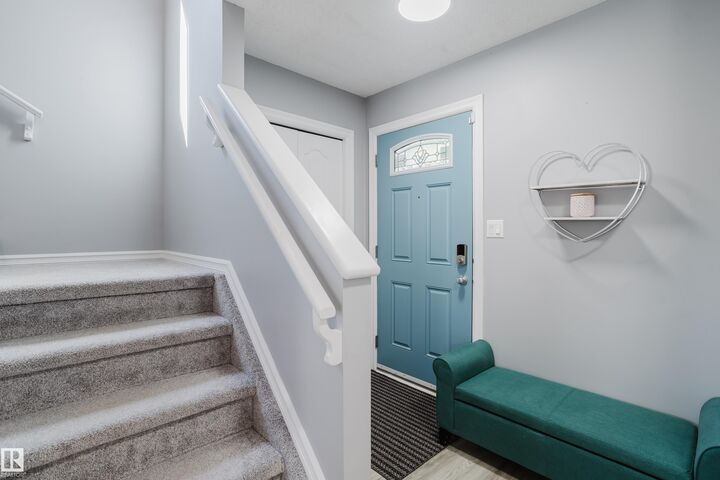 Property Photo:  8307 6 Avenue SW  AB T6X 1L6 
