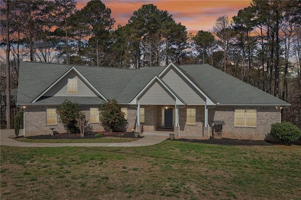 Property Photo: 7055 Bannister Road GA 30028