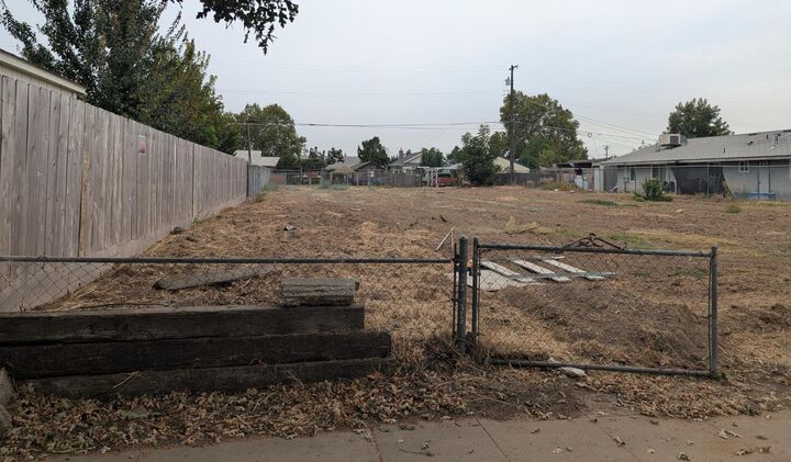 Property Photo:  521 O Street  CA 93657 