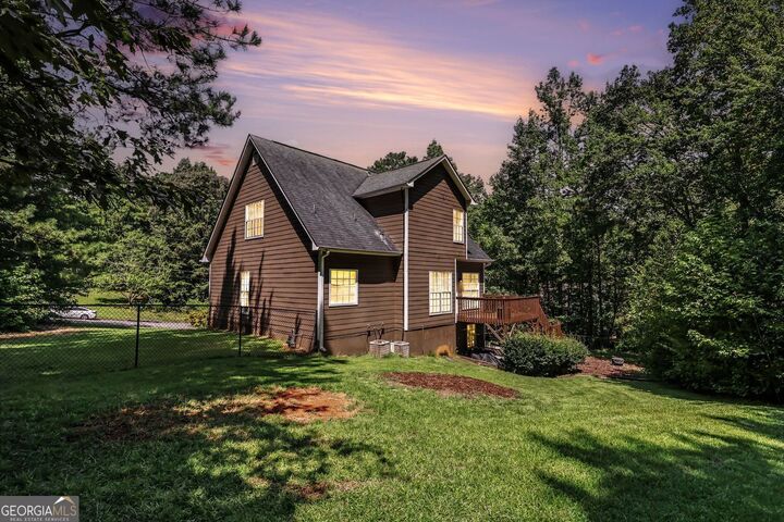 Property Photo:  5142 Spring Glen Court  GA 30135 