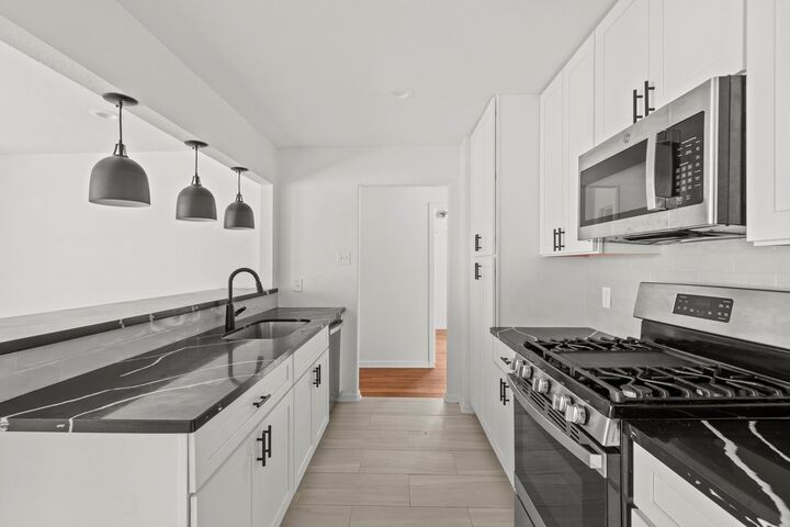 Property Photo: 4618 Ella Boulevard TX 77018