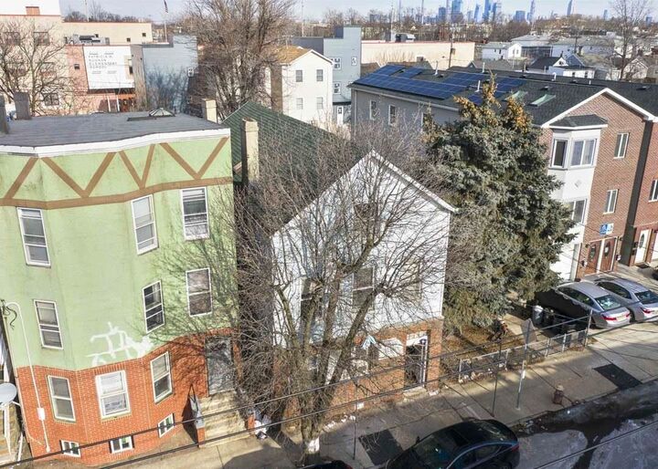 Property Photo: 172 Beacon Ave NJ 07306